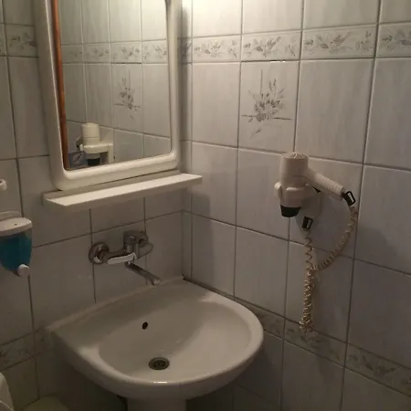 Aparthotel Helene 2*